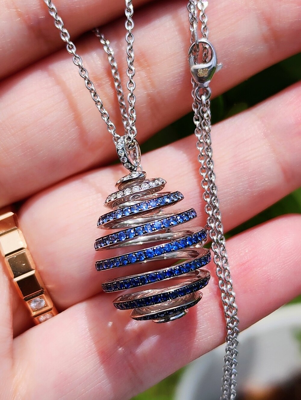 $36,000 Faberge 18kt Gold Essencè Diamond Sapphire Earrings & Necklace Set - Picture 8 of 12